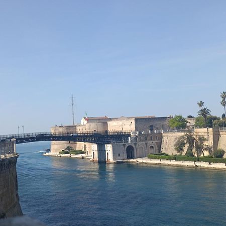 Aragonese 73 Apartment Taranto Exterior photo